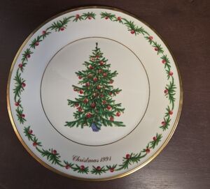 Lenox Limited Edition Plate with Gold Accents